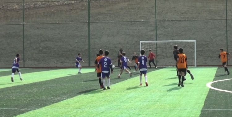 Muxtar respublikada “Heydər Əliyev İli”nə həsr olunan futbol çempionatı start götürüb<font color=red> - FOTOLAR</font>