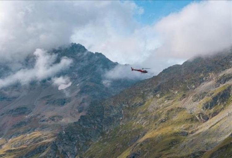 Filippində 5 nəfəri daşıyan tibbi helikopter yoxa çıxıb