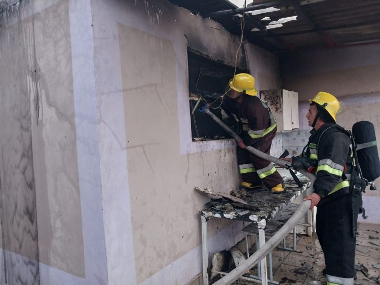 Culfa şəhərində avtomobil təmiri sexində yanğın söndürülüb<font color=red> - FOTOLAR</font>