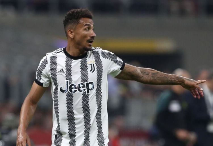 “Yuventus” klubu Danilo ilə müqaviləni yeniləyib