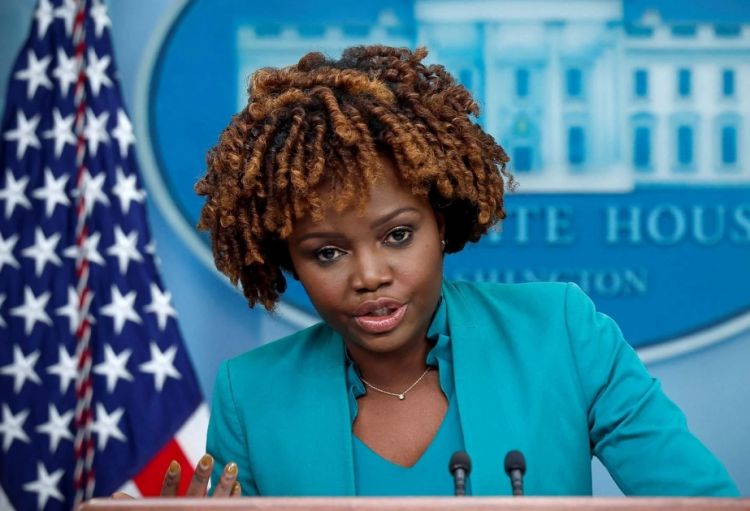 Ağ evin sözçüsünün səhvi Rusiyada rişxəndlə qarşılanıb