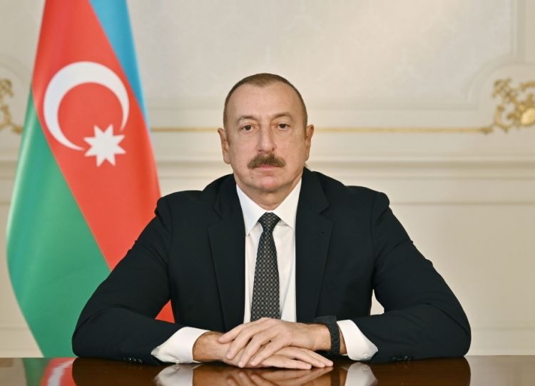 <strong>Prezident İlham Əliyev Azərbaycan qadınlarını təbrik edib</strong>