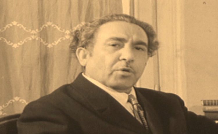 100 ilin işığında görünən nəğməkar poeziya<font color=red> - VİDEO</font>