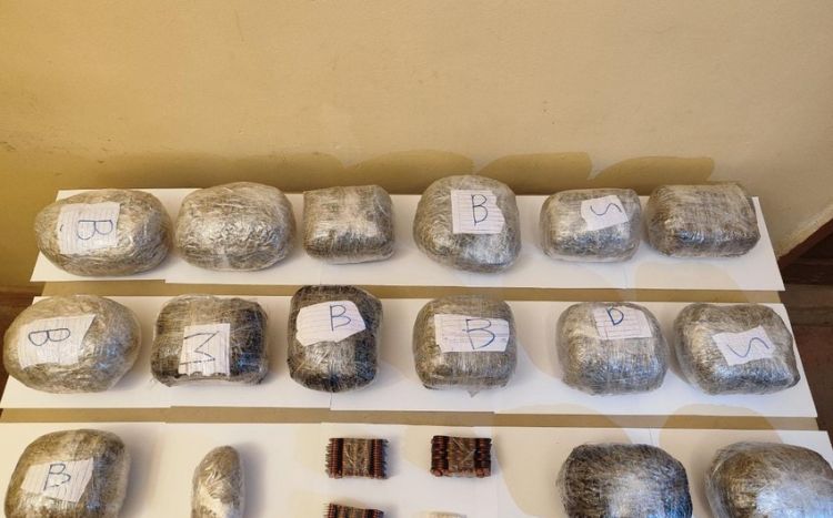 DSX: "Sərhədi pozmağa çalışan şəxslər saxlanılıb, 30 kq narkotikin keçirilməsinin qarşısı alınıb"<font color=red> - FOTOLAR</font>