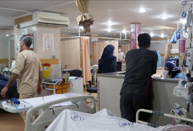 İranın Xuzistan əyalətində çoxlu sayda tələbə qızın zəhərləndiyi bildirilir