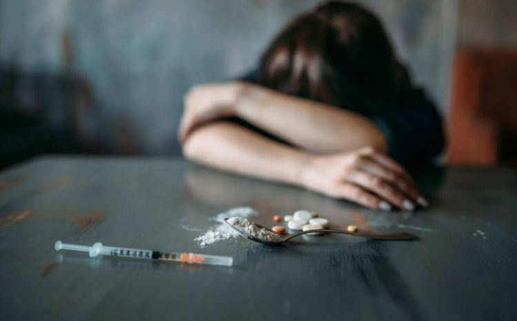 Ermənistanda gənclər arasında narkomaniya və alkoqolizm daha da artır