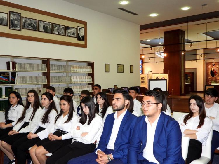 Heydər Əliyev Muzeyində açıq dərs keçirilib<font color=red> - FOTOLAR</font>