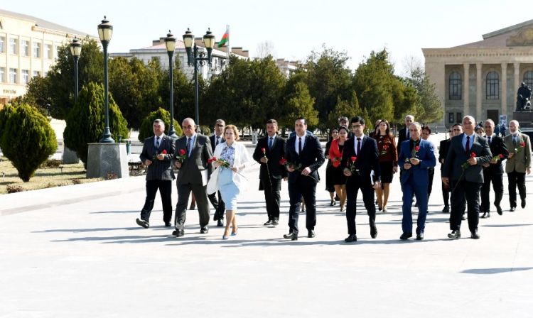 Naxçıvanda “Heydər Əliyev və Azərbaycan mədəniyyəti” mövzusunda tədbir keçirilib<font color=red> - FOTOLAR</font>