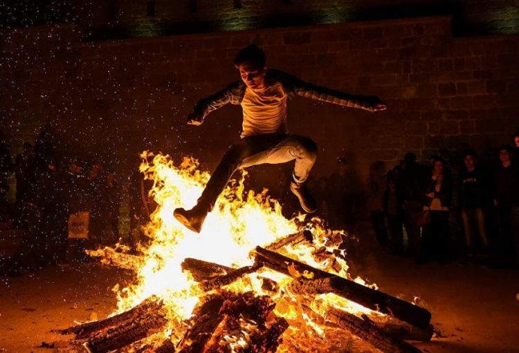 İranda Novruz çərşənbələrində 20-yə yaxın ölüm faktı qeydə alınıb, 1860 nəfər yaralanıb