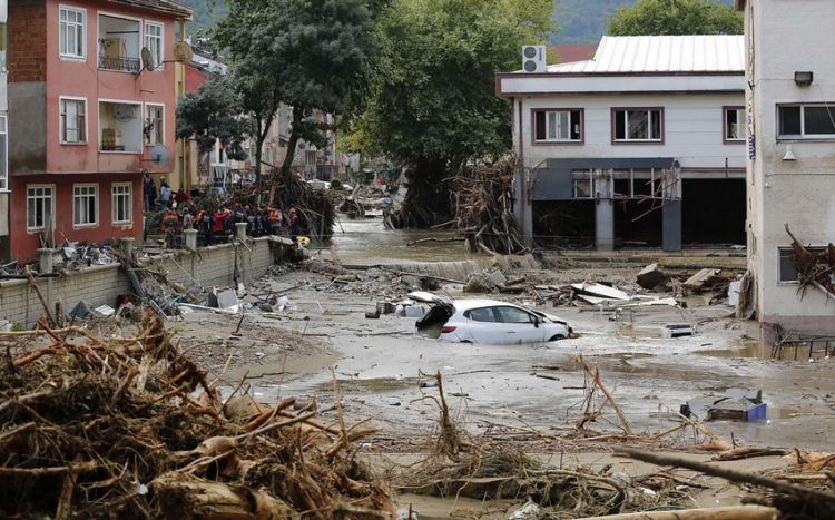 Türkiyədə sel nəticəsində 13 nəfər həlak olub