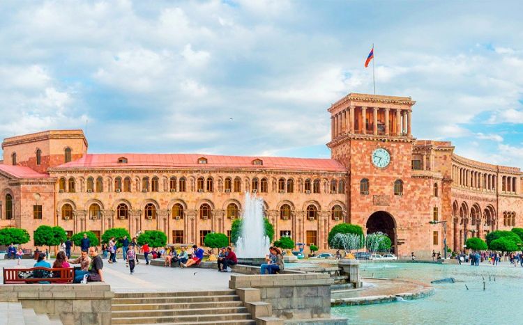 “The Economist”: “Ermənistan Rusiyadan ən çox asılı olan ölkələr siyahısında ikinci yerdədir”