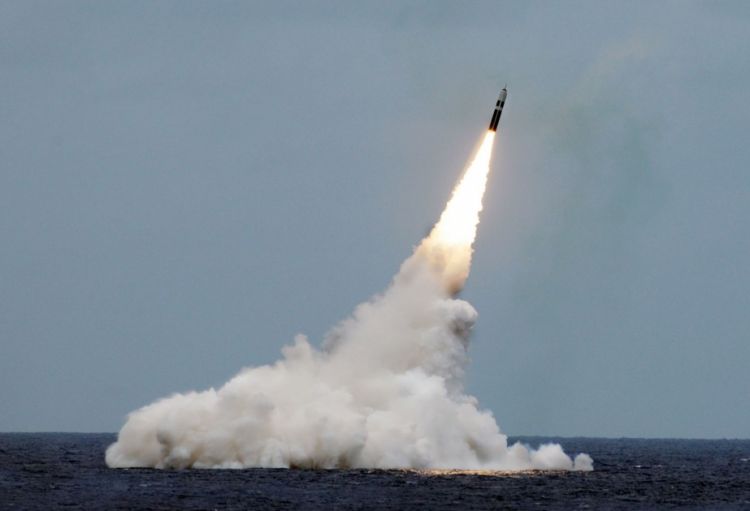 Yonhap: KXDR uzaqmənzilli ballistik raket atıb