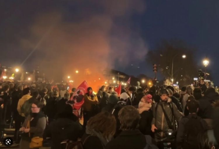 Fransa həmkarlar ittifaqları pensiya islahatlarına qarşı tətilləri davam etdirəcək