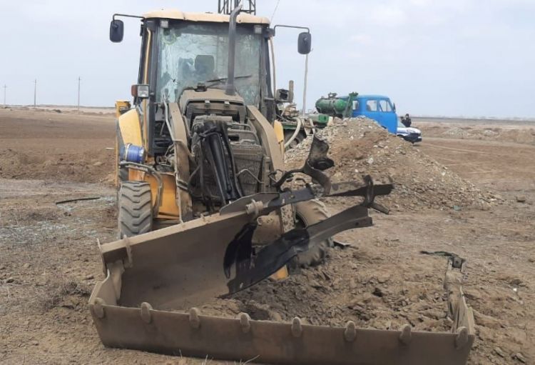 Ağdamda ekskavator minaya düşüb