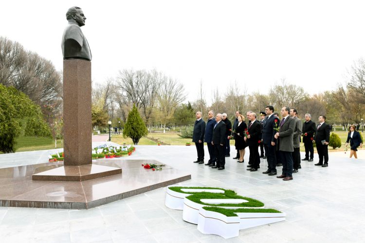 Naxçıvanda Novruz bayramı münasibətilə  ümumxalq şənliyi keçirilib<font color=red> - FOTOLAR</font>