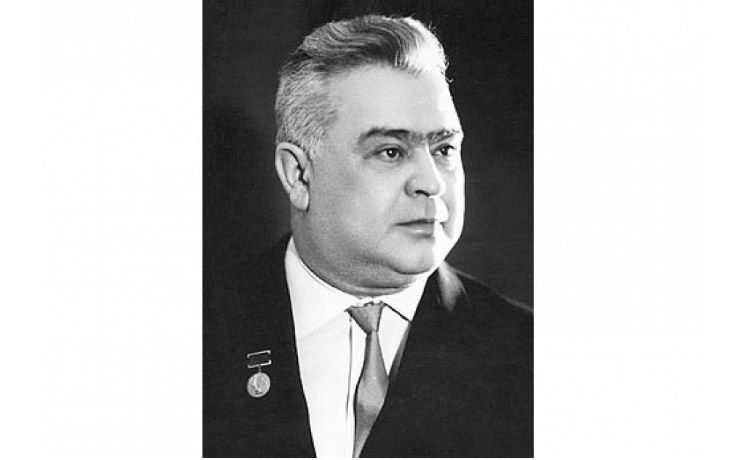 Bu gün Xalq artisti Lütfəli Abdullayevin doğum günüdür