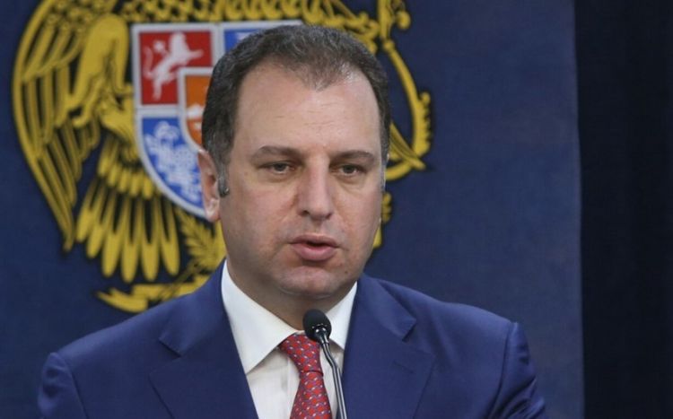 Ermənistanın keçmiş müdafiə naziri barəsində həbs qərarı qüvvədə saxlanılıb