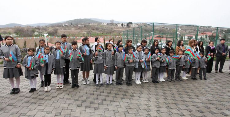 Talış kəndindəki tam orta məktəbdə ilk zəng çalınıb, uşaq bağçası fəaliyyətə başlayıb<font color=red> - FOTOLAR</font>