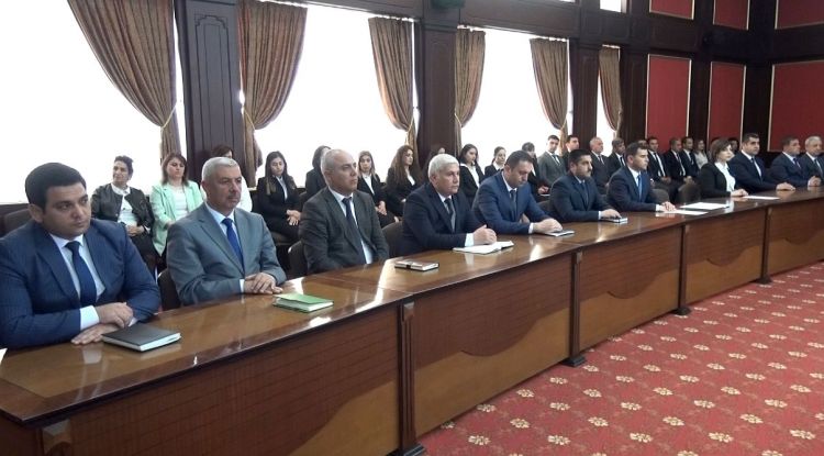 Naxçıvan Şəhər İcra Hakimiyyətində "Heydər Əliyev və azərbaycançılıq məfkurəsi” adlı tədbir keçirilib<font color=red> - FOTOLAR</font>