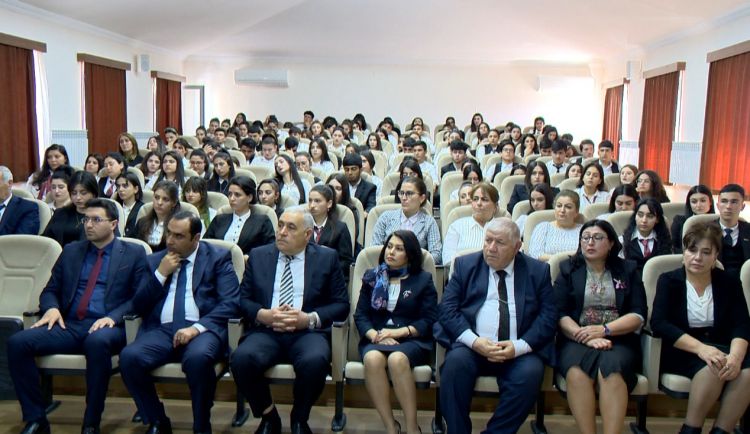 Ali təhsil ocaqlarında soyqırımı qurbanları anılıb<font color=red> - VİDEO</font>