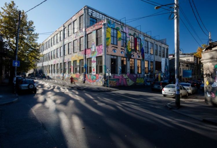 Tbilisinin mərkəzində bomba həyəcanı yaşanıb