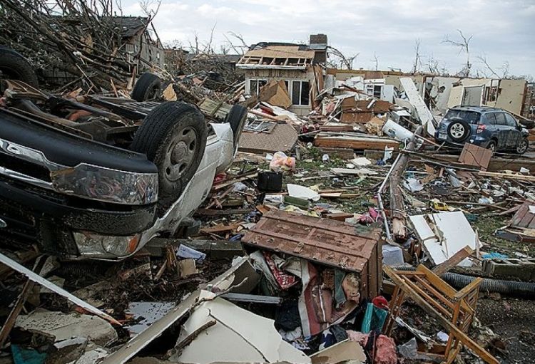 Tornado ABŞ-nin 10 ştatında 450 min istehlakçını işıqsız qoyub