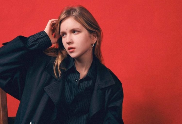 Sankt-Peterburqda kafedə partlayış törətməkdə şübhəli bilinən qız saxlanılıb