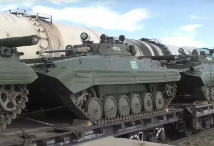 Qazaxıstan Rusiyaya hərbi texnika göndərməsi barədə şayiələri təkzib edib