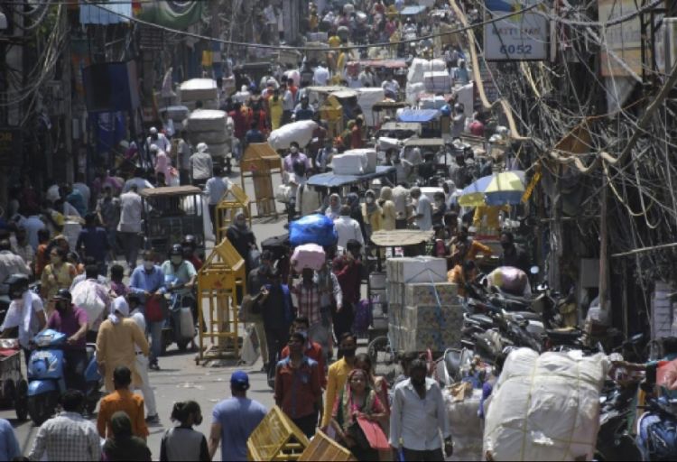 Hindistanın bəzi ştatlarında tibbi maskadan istifadə yenidən məcburi olub