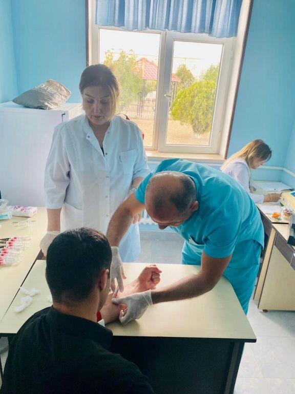 Cəzaçəkmə müəssisələrində tibbi aksiya keçirilib<font color=red> - FOTOLAR</font>