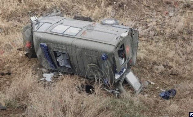 Ermənistanda hərbi tibbi avtomobil yük maşını ilə toqquşub, yaralananlar var