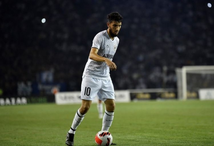 “Samsunspor” klubu “Qarabağ”ın futbolçusu ilə maraqlanır