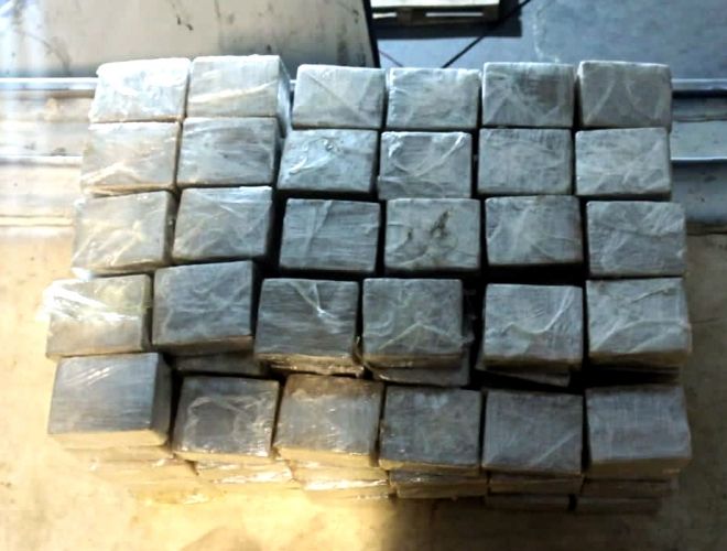 Naxçıvanda İrandan Türkiyəyə gedən yük maşınında külli miqdarda narkotik vasitə aşkarlanıb<font color='red'> - YENİLƏNİB</font><font color=red> - VİDEO</font>