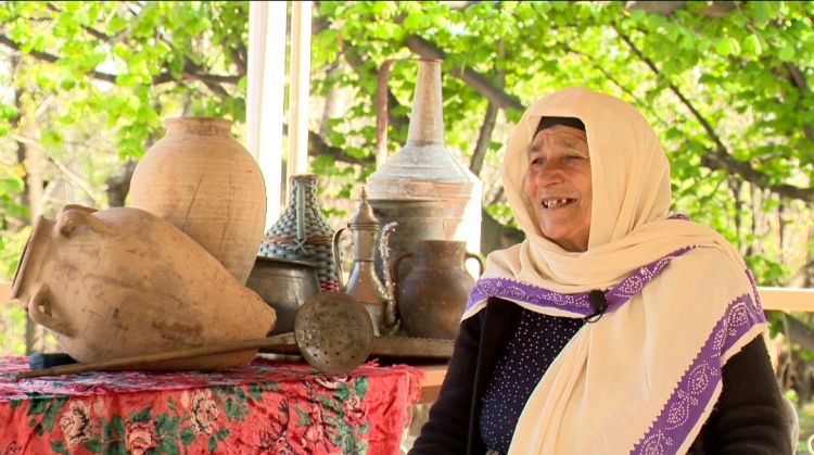 <strong>90 yaşlı Zeynəb nənə öz elindən - Dərələyəzdən danışır<font color=red> - VİDEO</font></strong>