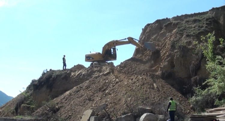 Şahbuz və Ordubadın kəndlərində yeni körpülər salınır<font color=red> - VİDEO</font>