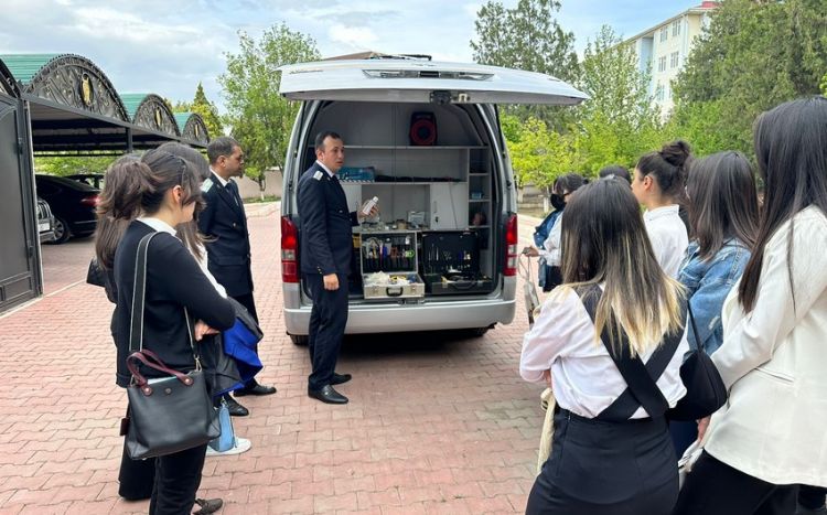 Naxçıvan Prokurorluğunda “Açıq qapı” günü keçirilib<font color=red> - FOTOLAR</font>