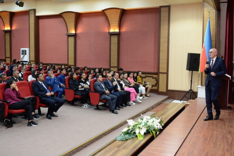 Azərbaycan Respublikası elm və təhsil nazirinin müavini Firudin Qurbanov Naxçıvan Dövlət Universitetində olub<font color=red> - FOTOLAR</font>