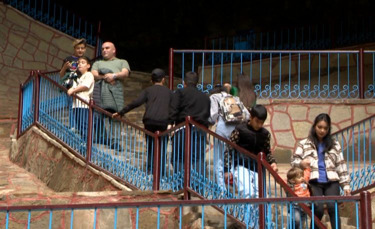 Ramazan bayramında “Əshabi-Kəhf” daha çox ziyarət olunur<font color=red> - VİDEO</font>