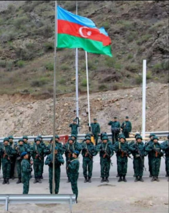 Laçın-Xankəndi yolunun başlanğıcında quraşdırılan sərhəd-buraxılış məntəqəsində Azərbaycan bayrağı ucaldılıb