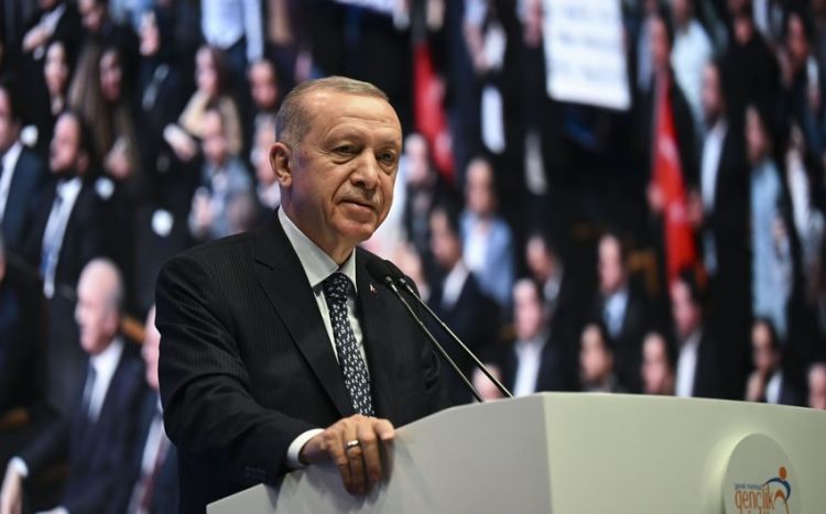 Canlı yayımda halı pisləşən Ərdoğanın son durumu açıqlanıb