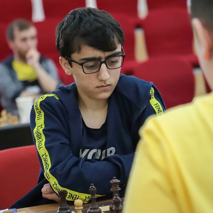 Naxçıvanlı şahmatçı beynəlxalq usta adını alıb 