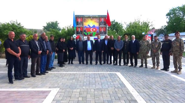 Şərurda şəhidlərin xatirəsinə bulaq-abidə ucaldılıb<font color=red> - FOTOLAR</font>