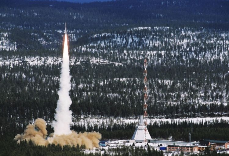 İsveçin şimalından fəzaya qalxan tədqiqat raketi Norveçdə qəzaya uğrayıb