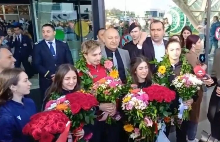 İrəvandakı Avropa çempionatında medal qazanmış türkiyəli idmançılar Bakıya gəliblər