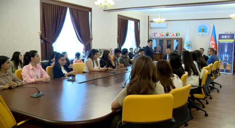 Naxçıvan Dövlət Universitetində “Jurnalistlər üçün hüquq məktəbi” layihəsi yekunlaşıb<font color=red> - FOTOLAR</font>