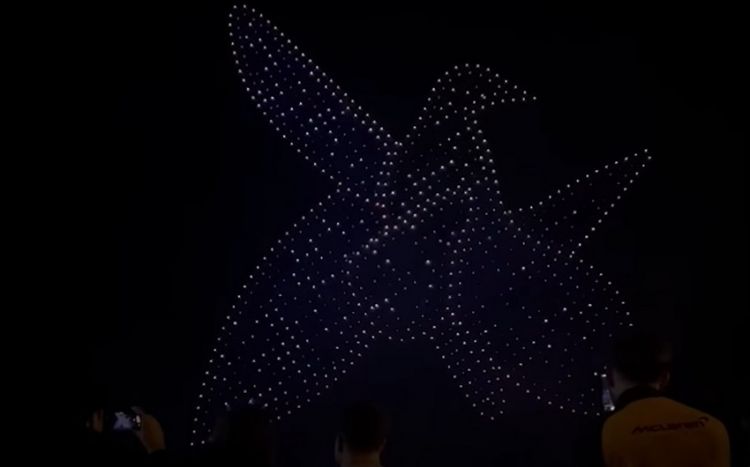 Bakıda min dron eyni vaxtda səmaya qalxıb<font color=red> - VİDEO</font>