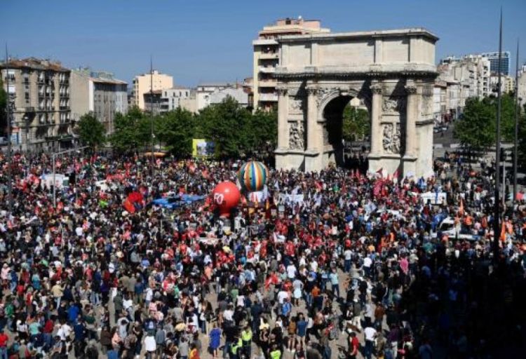 Fransada “bir may” iğtişaşları: 540 nəfər saxlanılıb, 406 polis yaralanıb
