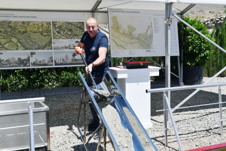 Zəngilanın Cahangirbəyli kəndində birinci mərhələdə 1200 nəfərin məskunlaşdırılması nəzərdə tutulur<font color=red> - FOTOLAR</font>