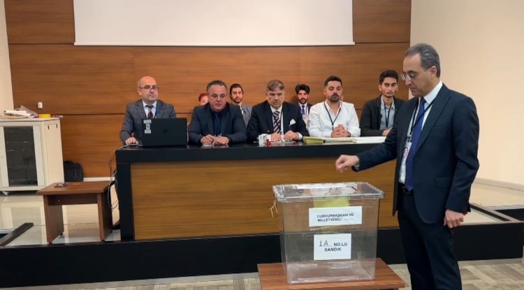 Naxçıvanda yaşayan Türkiyə vətəndaşları səsvermədə iştirak edir<font color=red> - VİDEO</font>