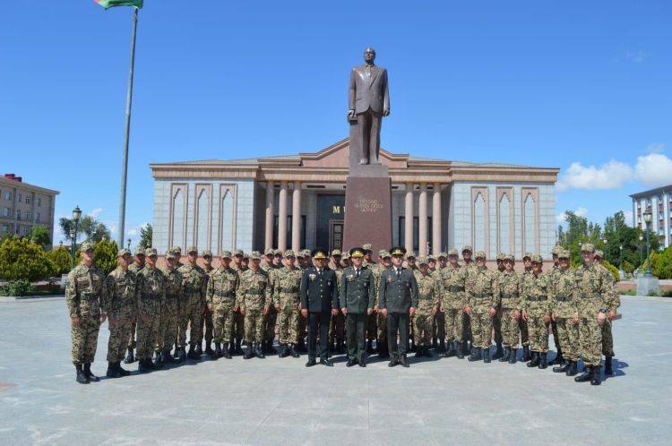 Daxili Qoşunların Naxçıvandakı hərbi birləşməsinin kollektivi Heydər Əliyev Muzeyində olub<font color=red> - FOTOLAR</font>